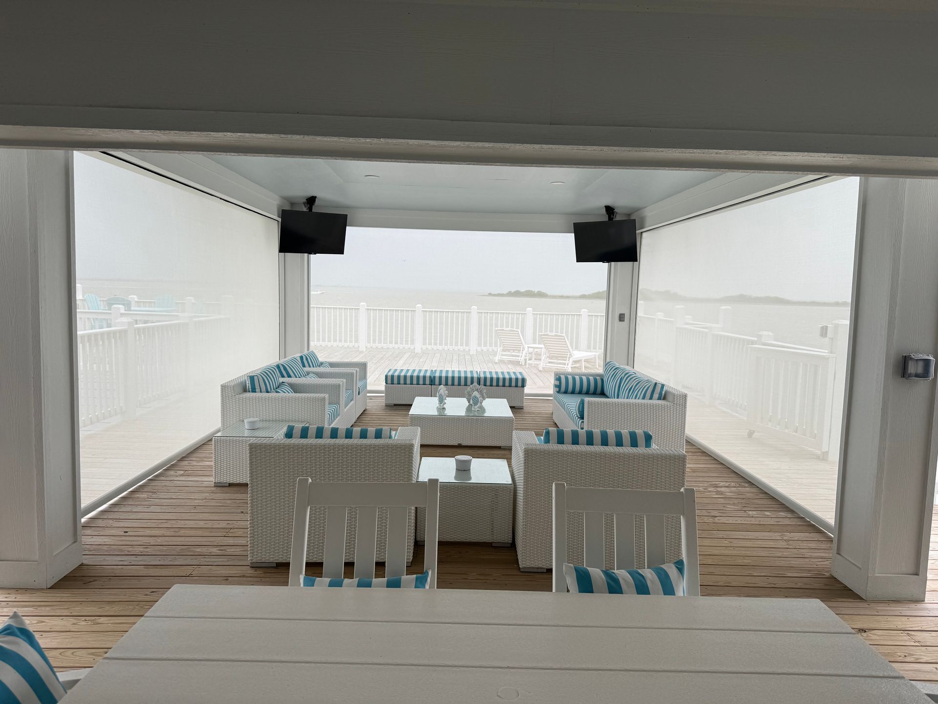 Professional motorized patio screen