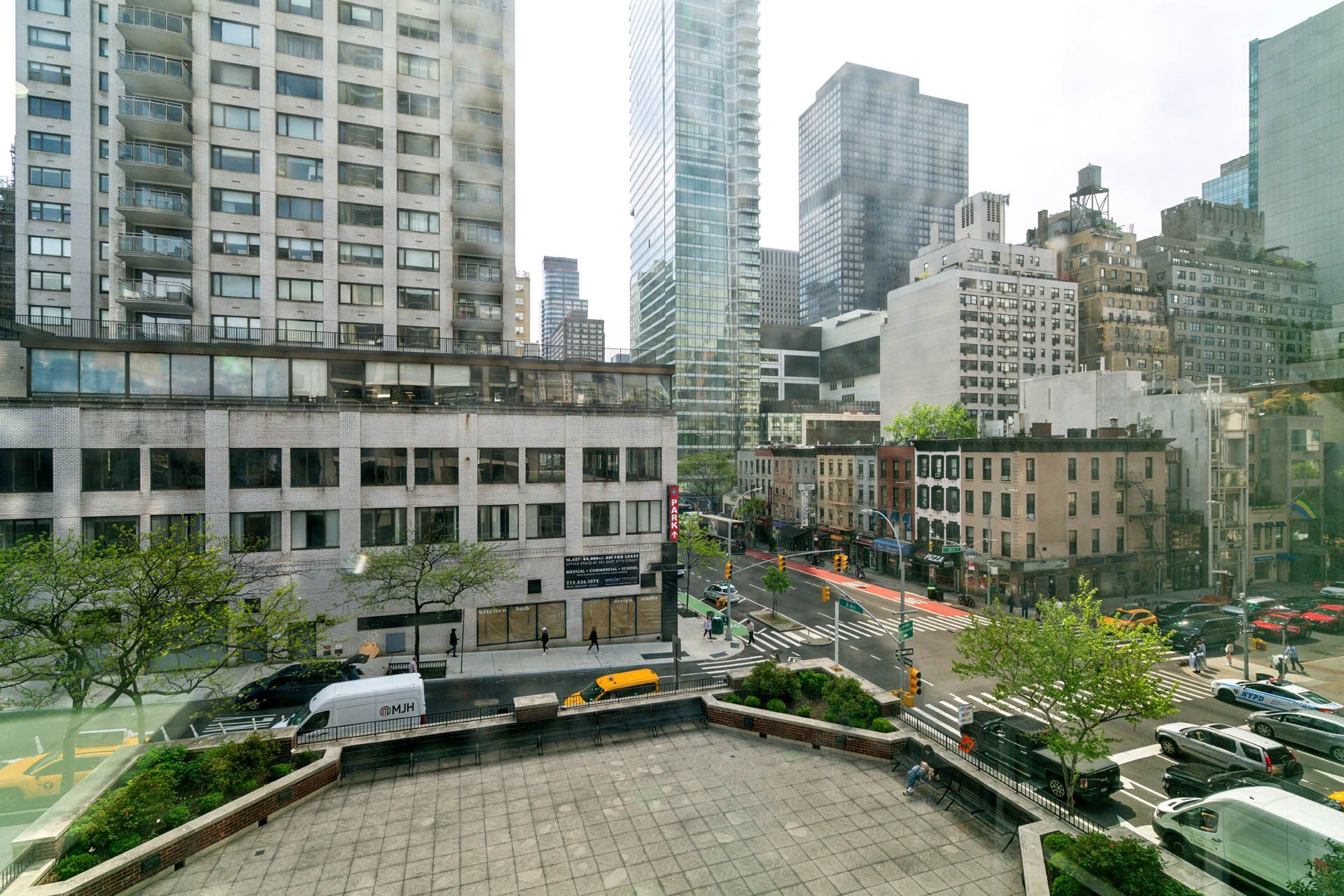 exterior view from Meraki Integrative in NYC