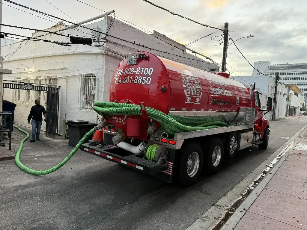 Sus expertos en limpieza de trampas de grasa de Wynwood