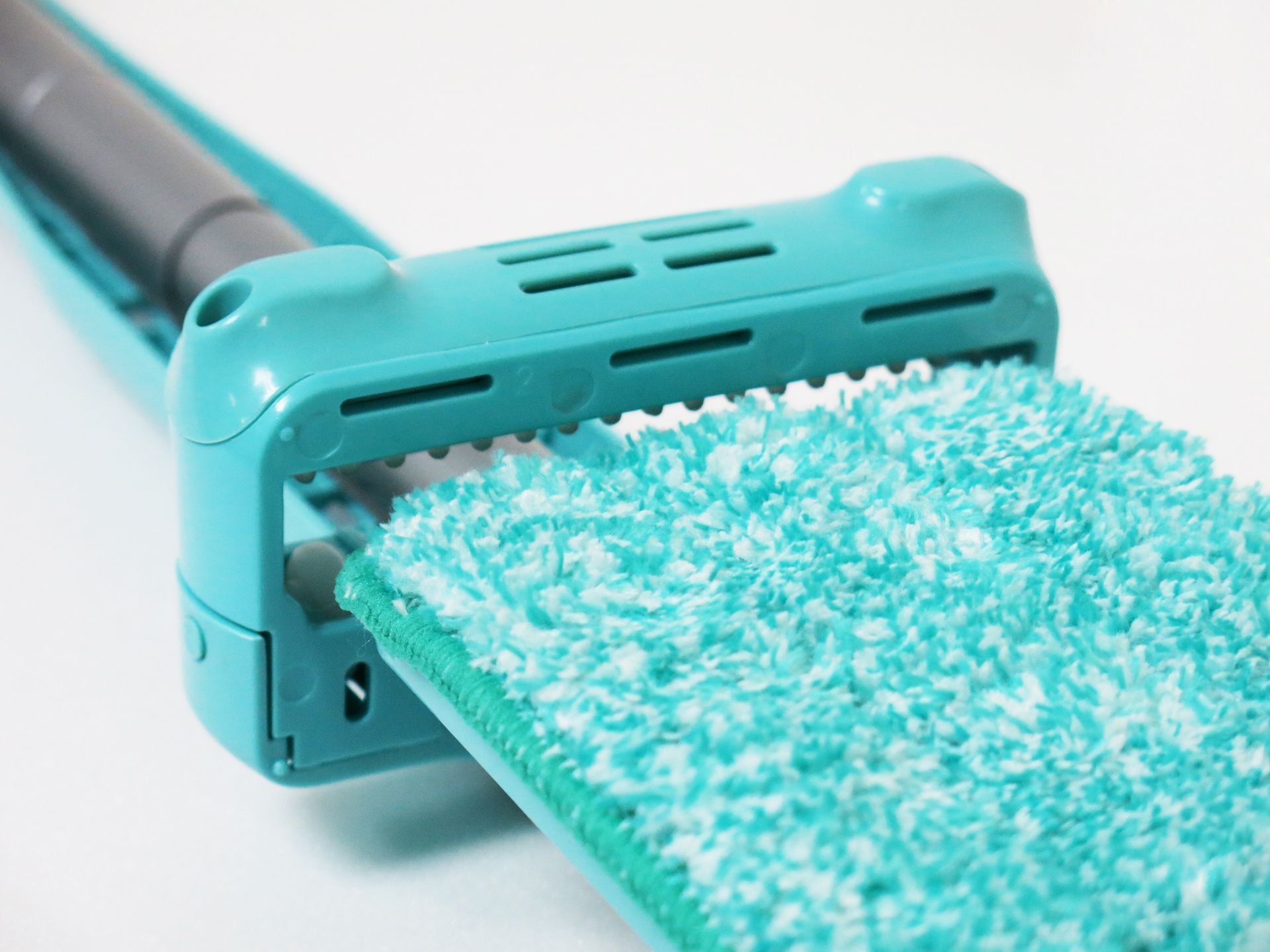 拖霸 直立式魔術刮水拖+拖霸 小蒼蘭香地板清潔劑 2000ML