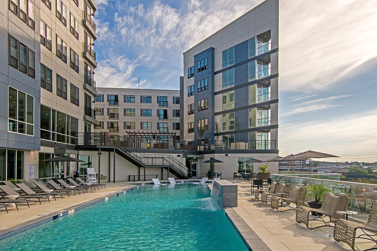 Axel Brewers Hill pool