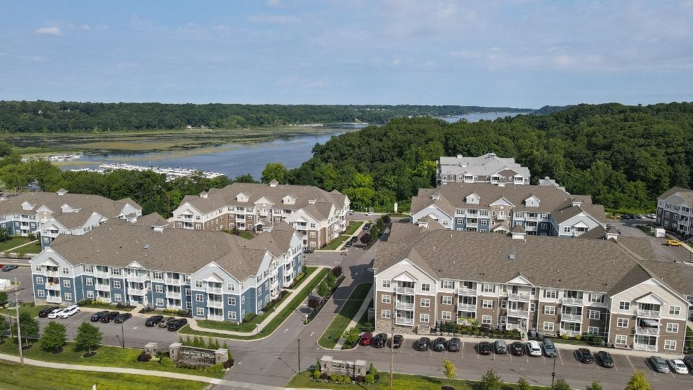 Waters Edge Apartments Webster