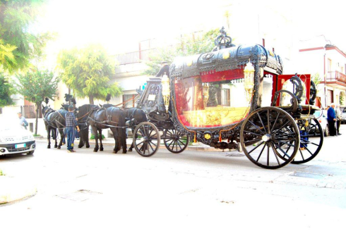 funerali con carrozza