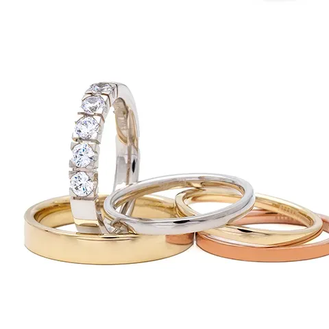 Aller Spanninga in geel goud 9, 14 of 18kt met diamant