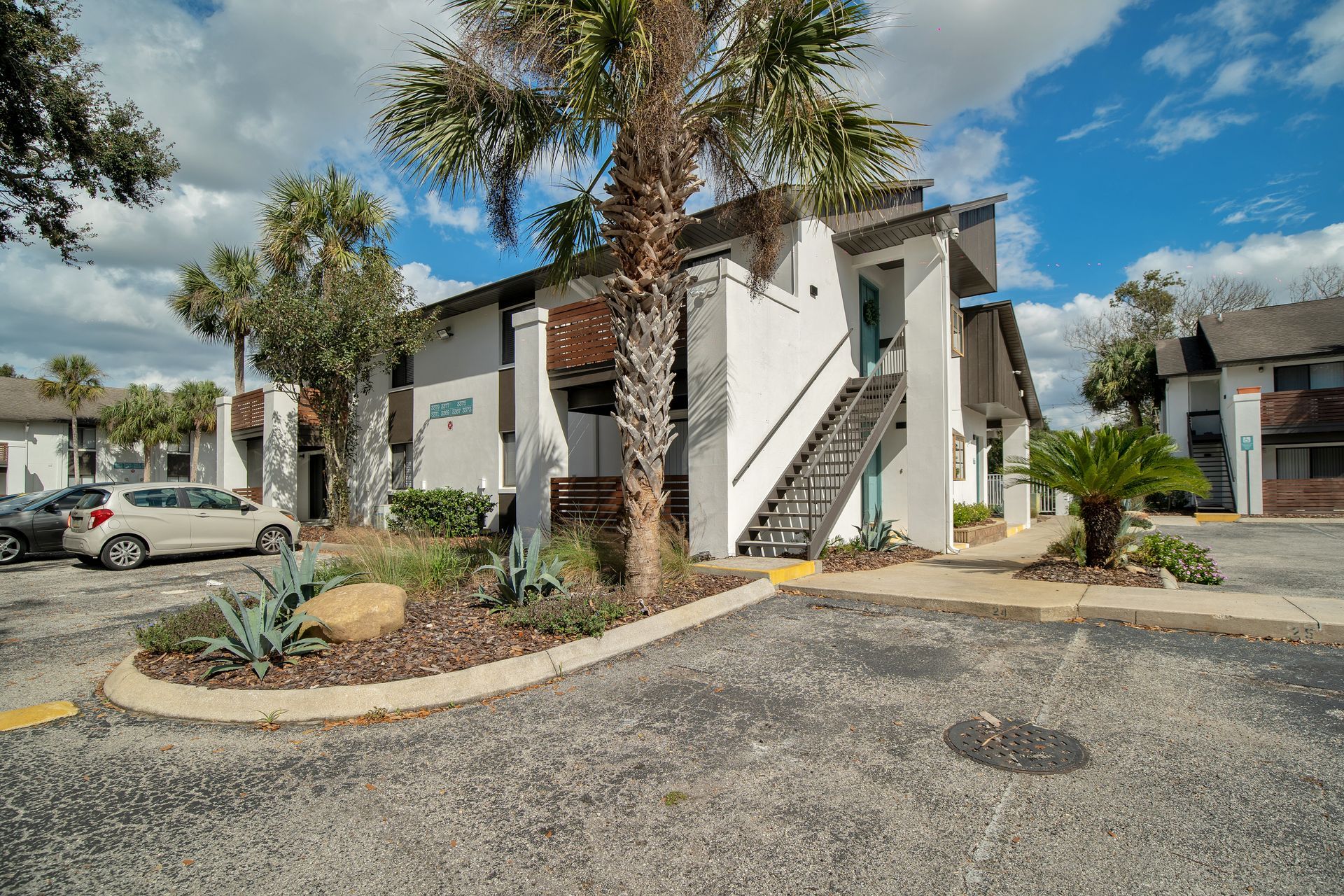 Las Arenas Apartments