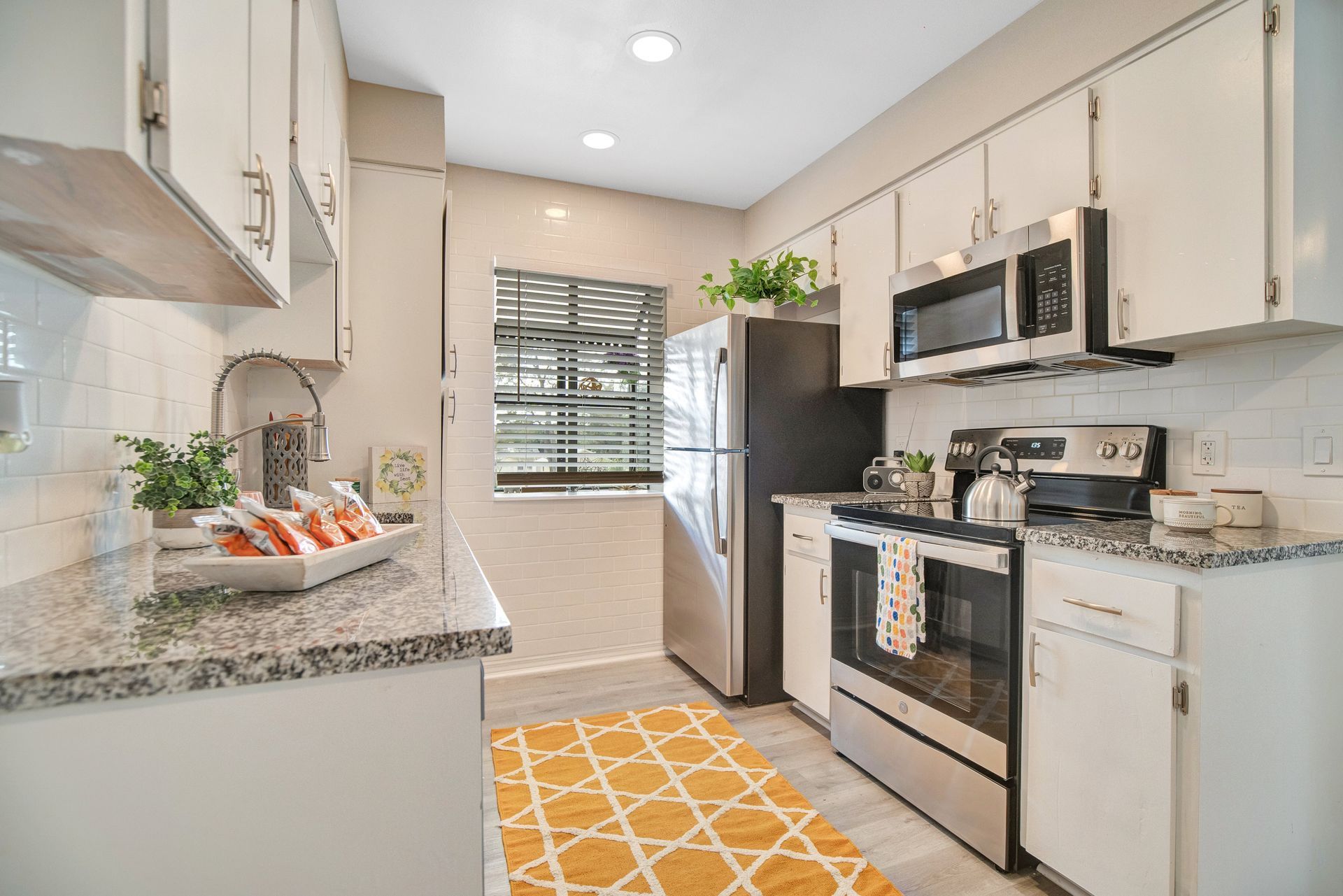 Newly Renovated 1 bedroom 1 bath apartment in Orlando Florida's Hourglass District