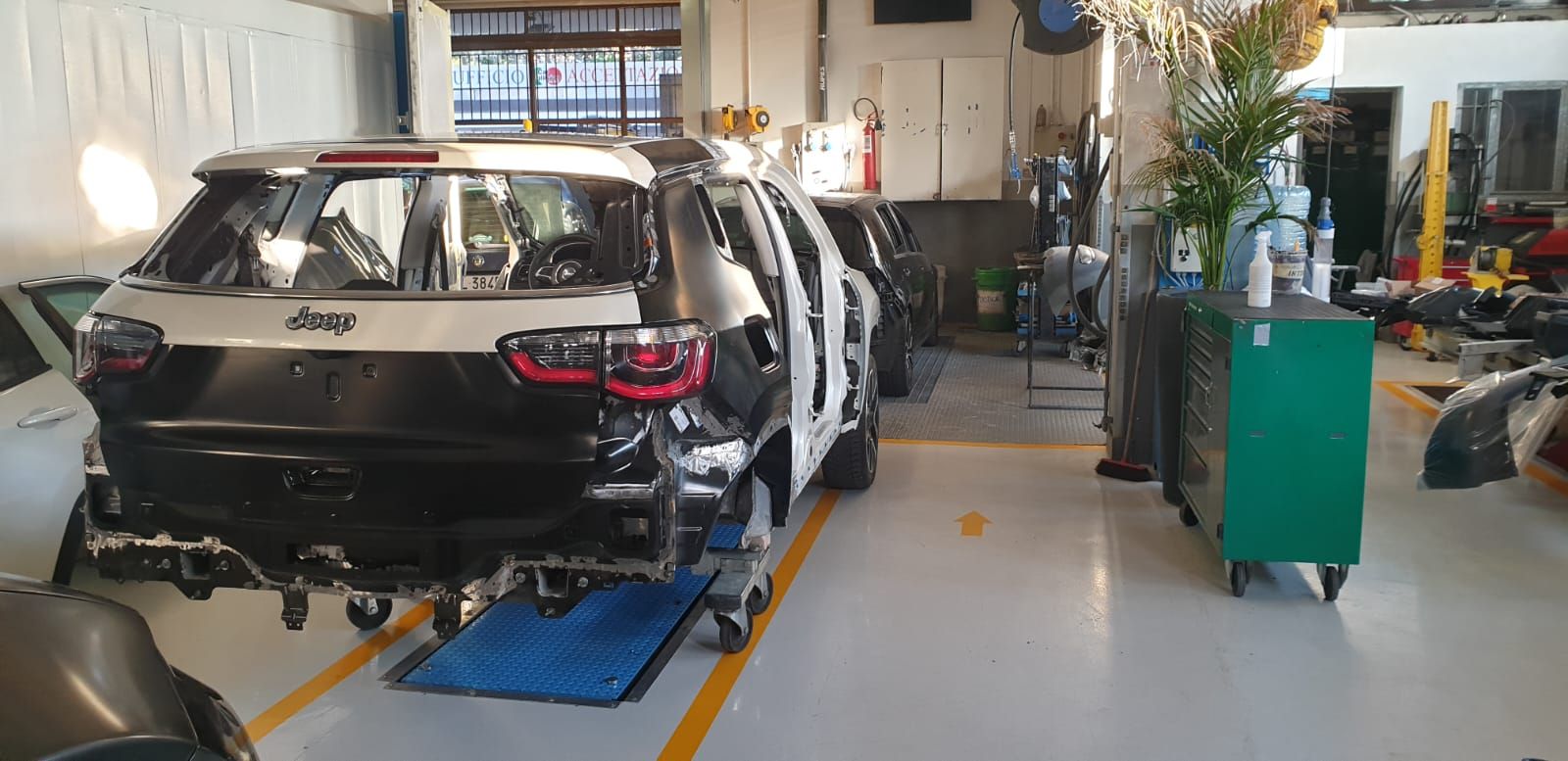 attrezzature riparazione auto