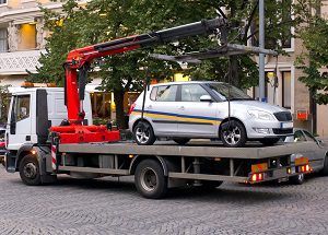 Advantages of AAA When Calling for a Tow Truck in Independence MO