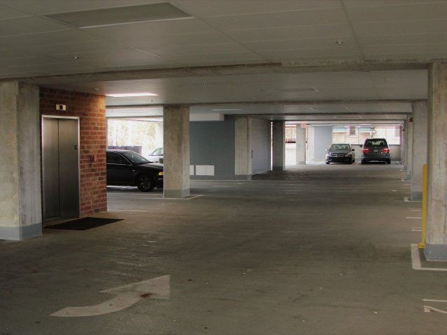 Parking garage