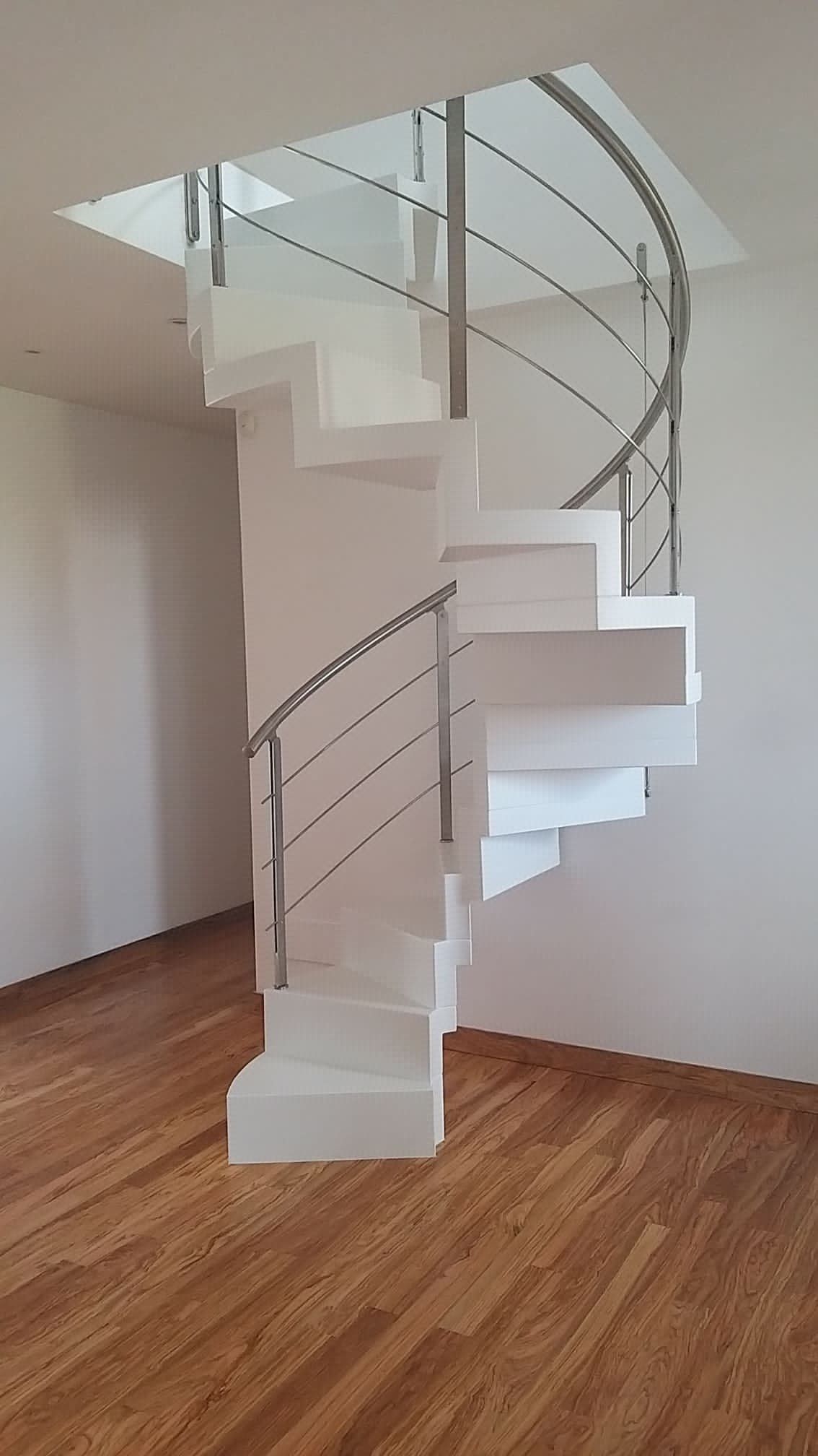 scala da interni bianca elicoidale