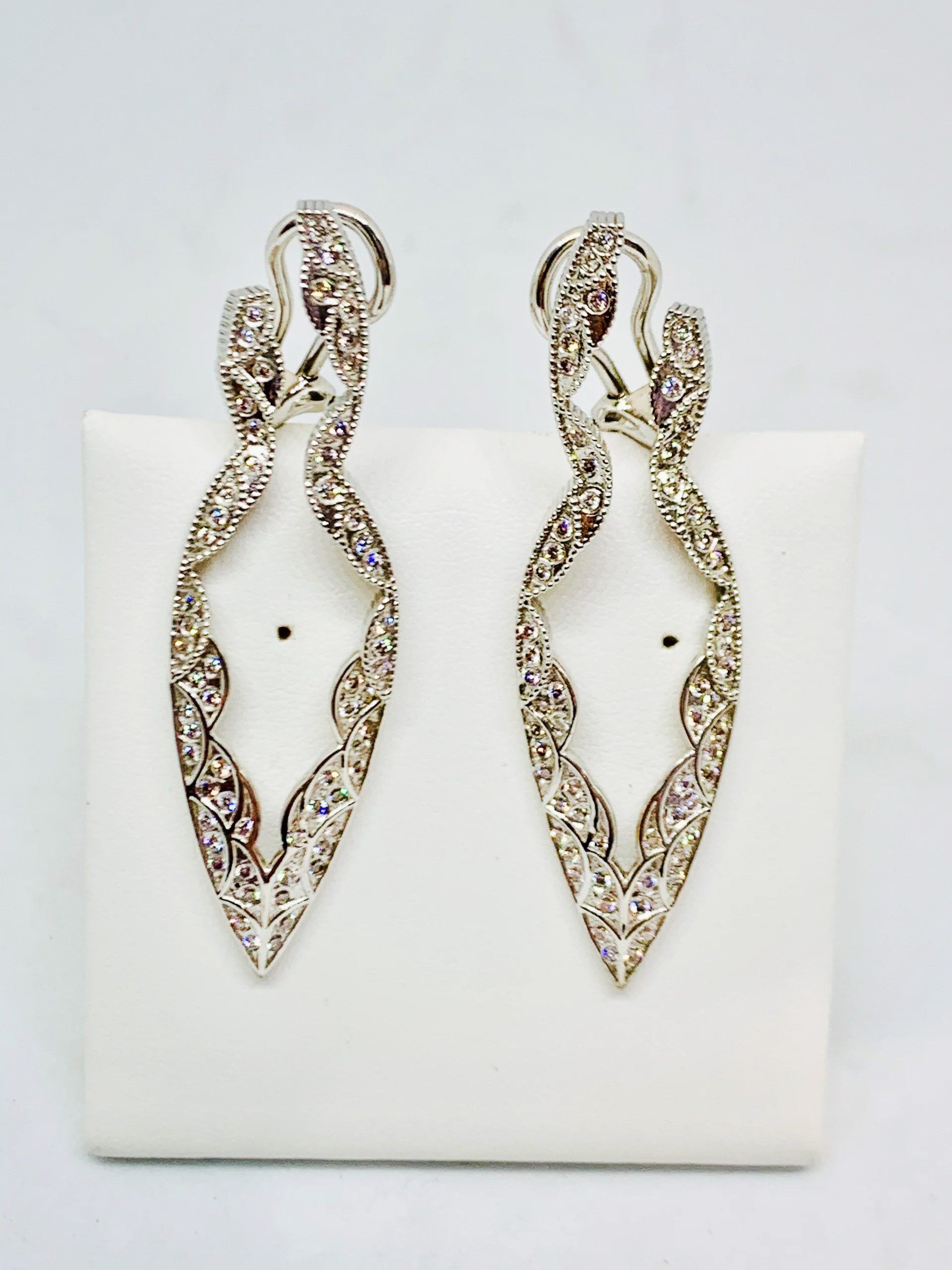A Pair Of Earrings — Troy, MI — Alan James Jewelers
