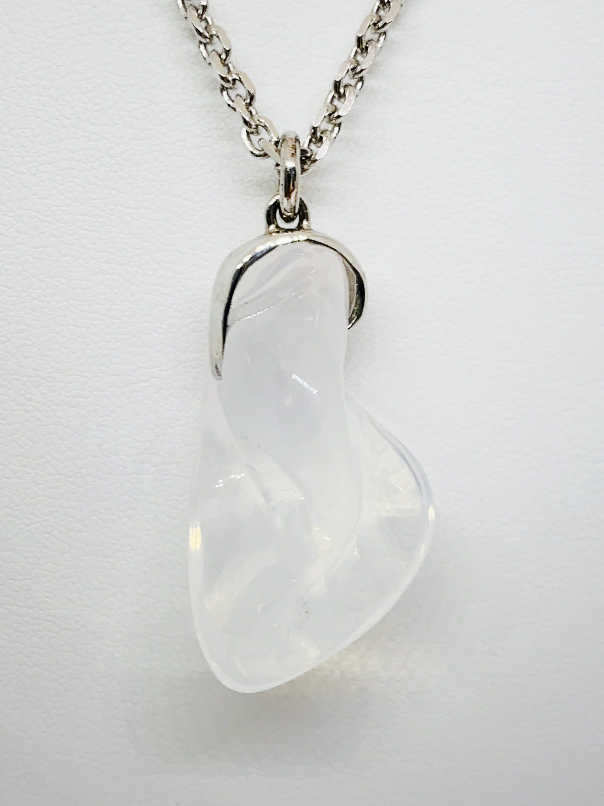 A Glass Pendant — Troy, MI — Alan James Jewelers