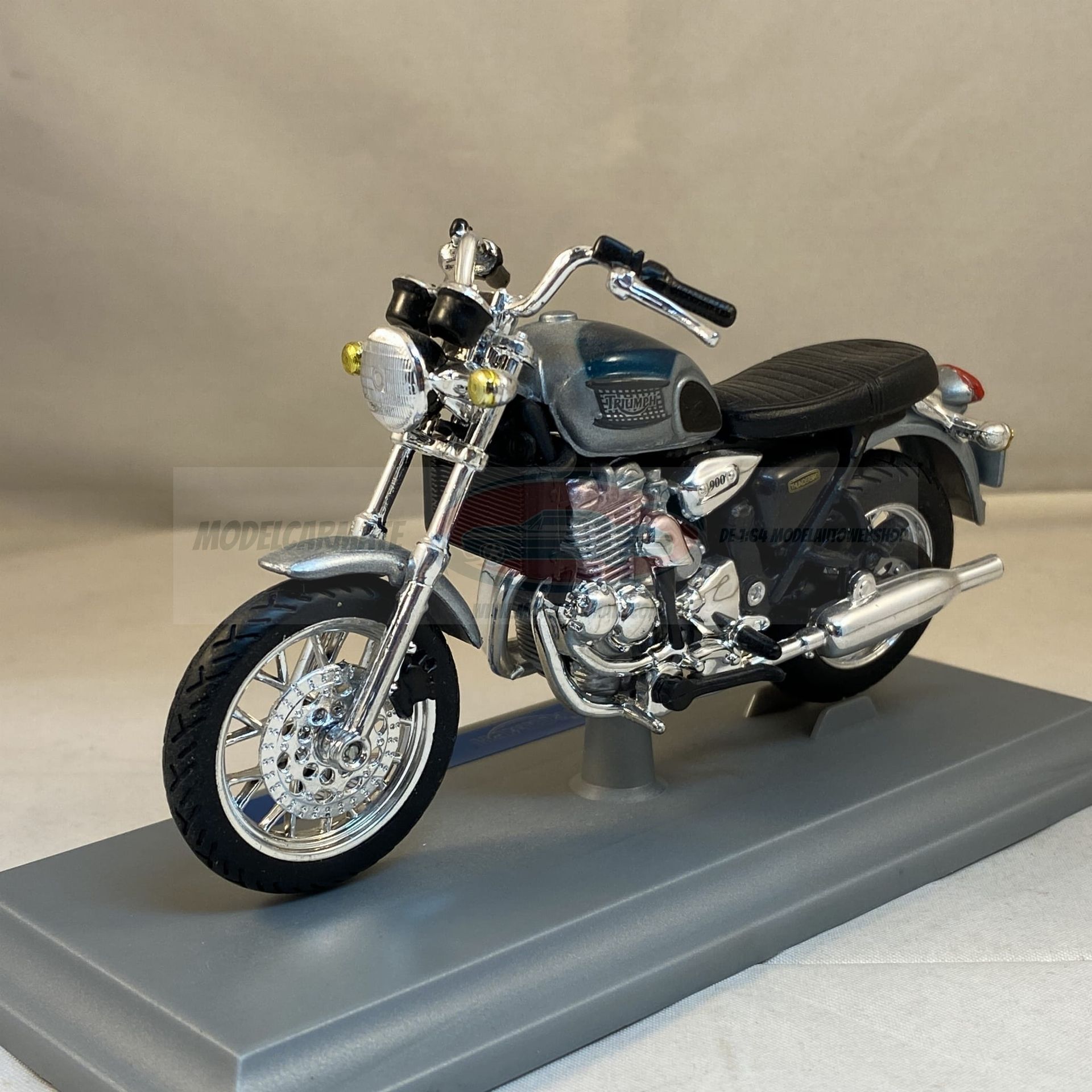 Maisto Triumph Thunderbird