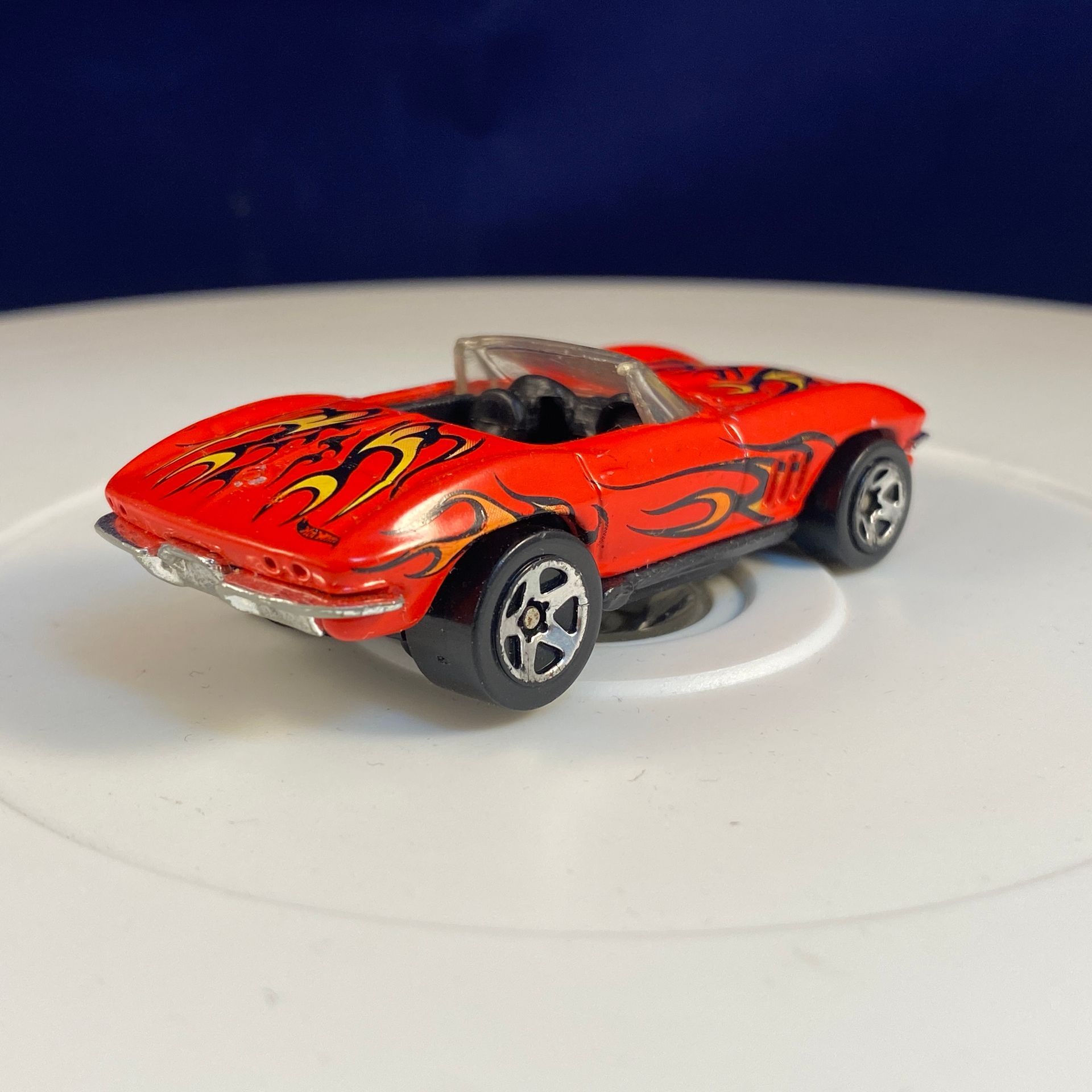 Hot Wheels '65 Corvette