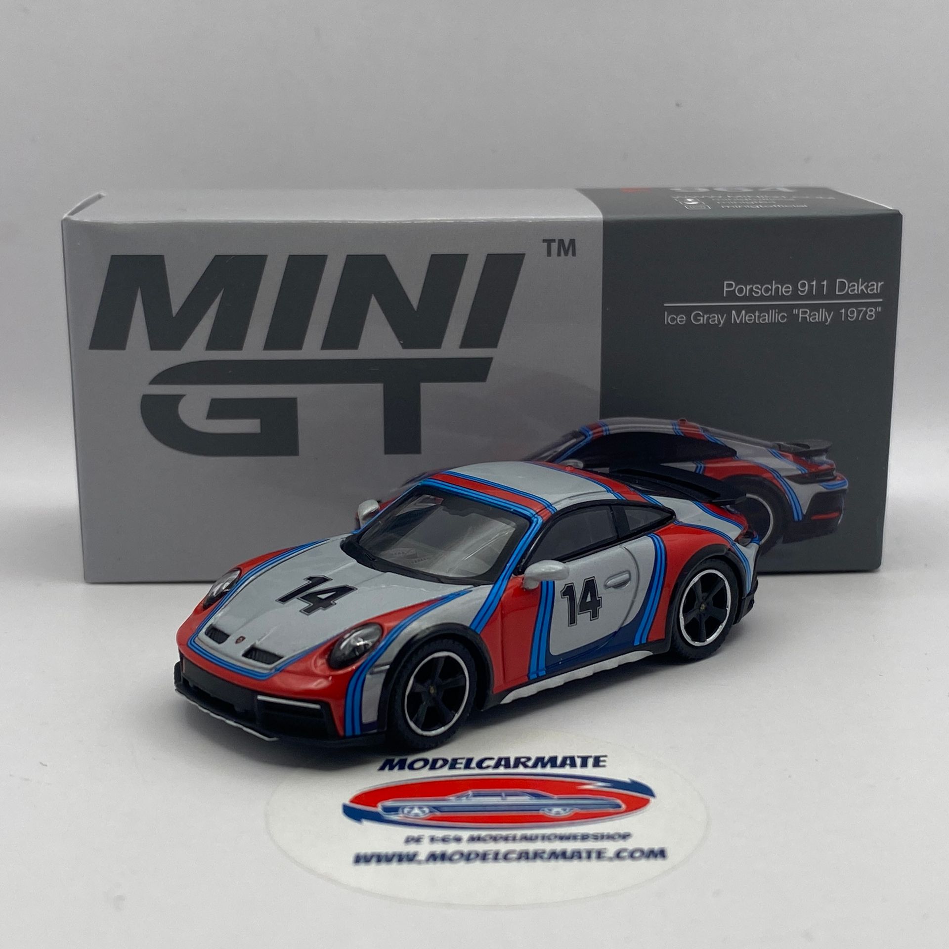 Mini GT Porsche 911 Dakar #964