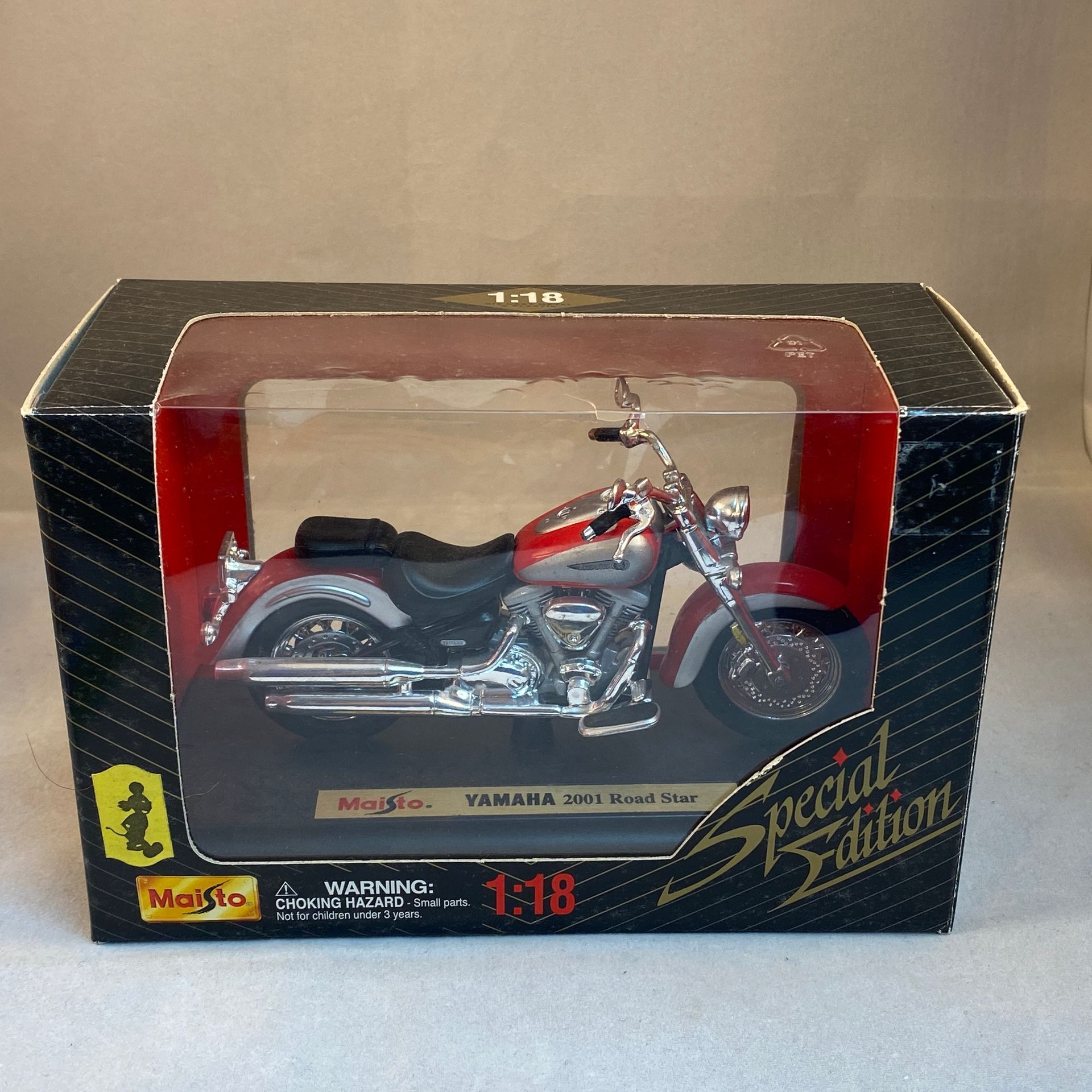 Maisto Yamaha 2001 Road Star - 1:18