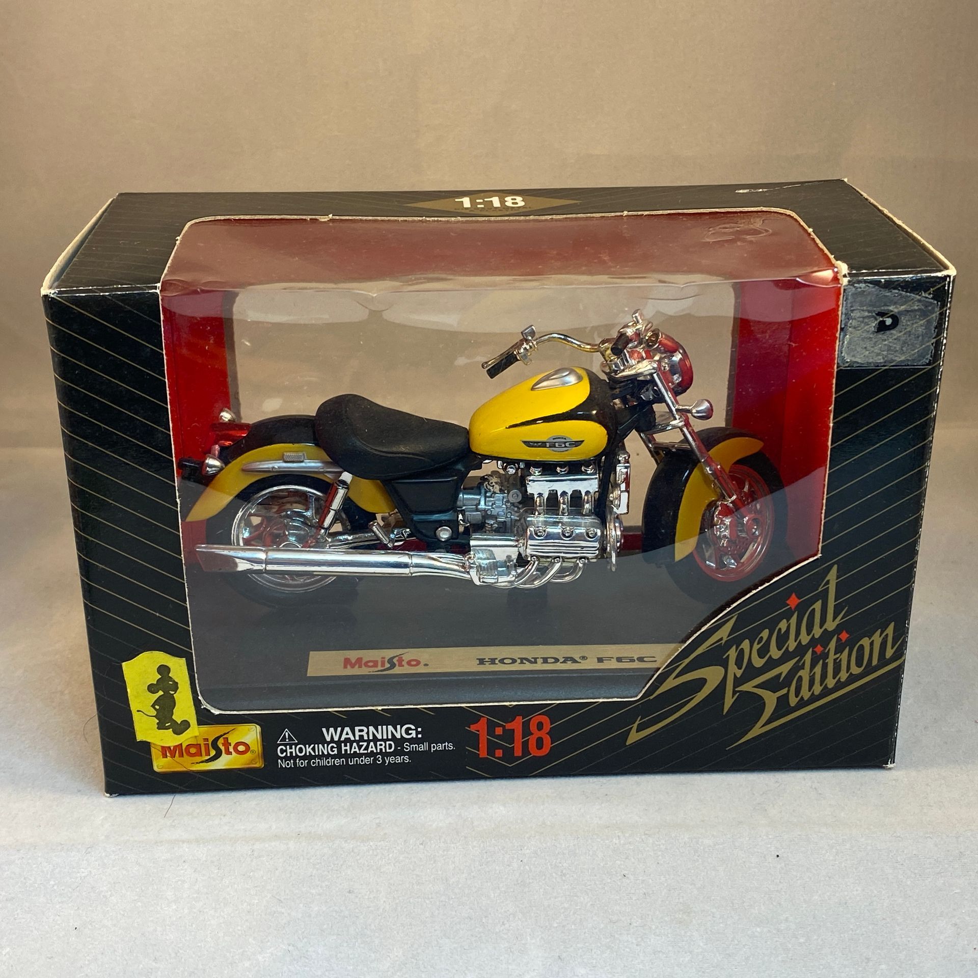 Maisto Honda F6C - 1:18