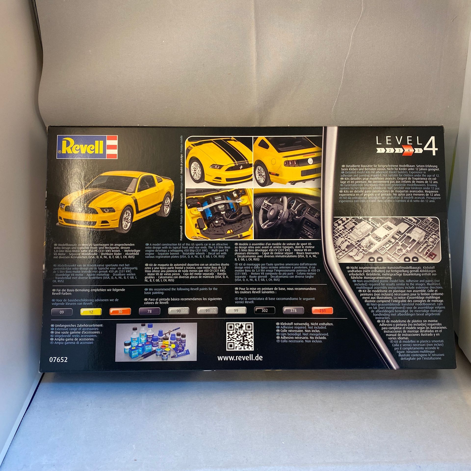 Revell - 2013 Ford Mustang Boss 302 - 1:24 - Modelkit