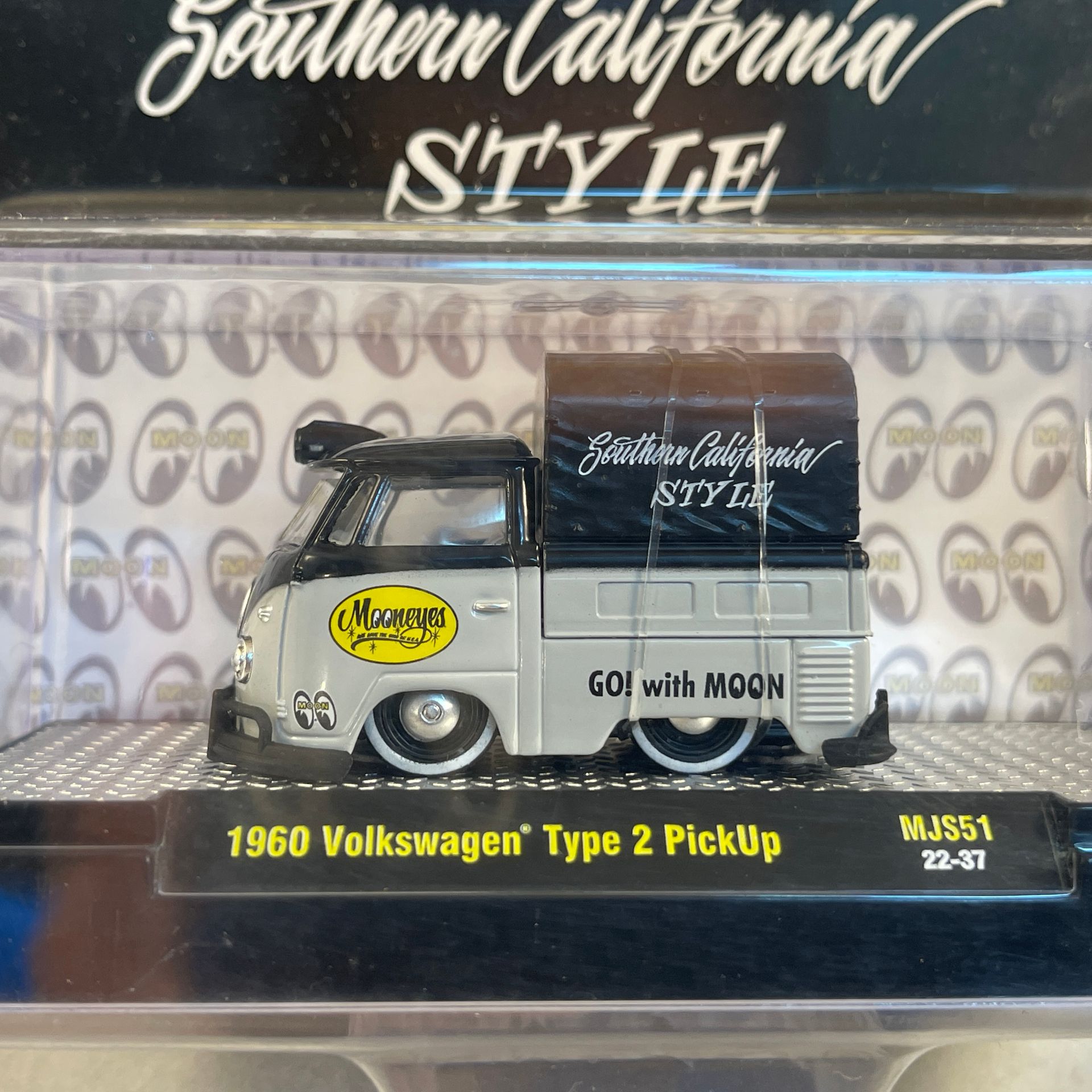 M2 Machines - 1960 Volkswagen Type2 PickUp - Mooneyes Southern California Style