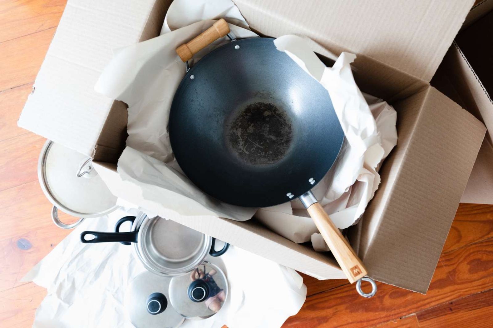 How to pack pots and pans