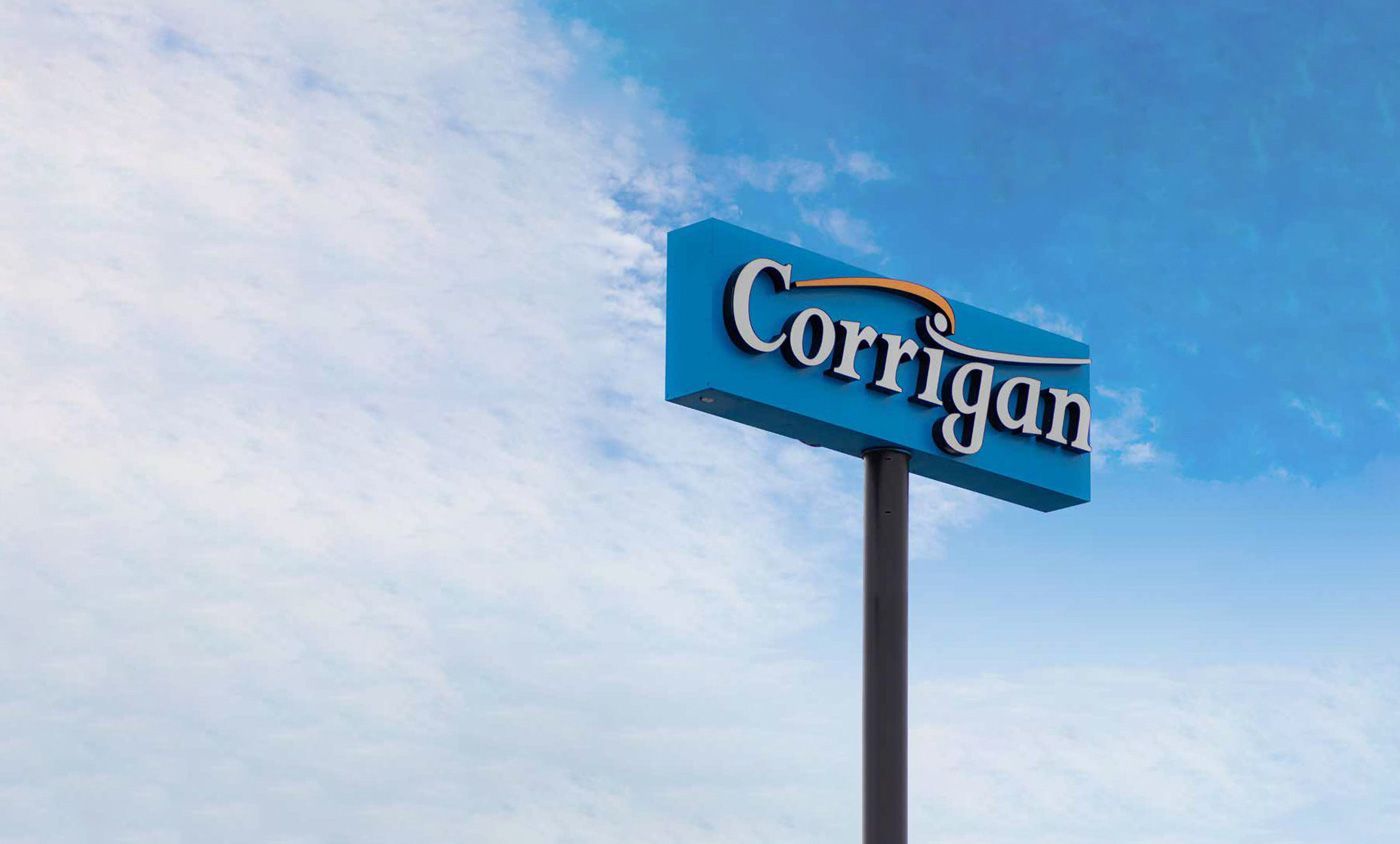 Pole Signs - Lee Neon Signs Inc - Custom Pole Signs - POLE SIGNS | ELEVATED VISIBILITY FOR YOUR BUSINESS