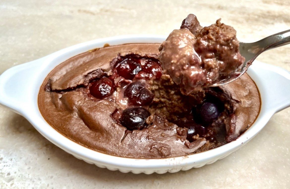 Chocolate cherry baked oats