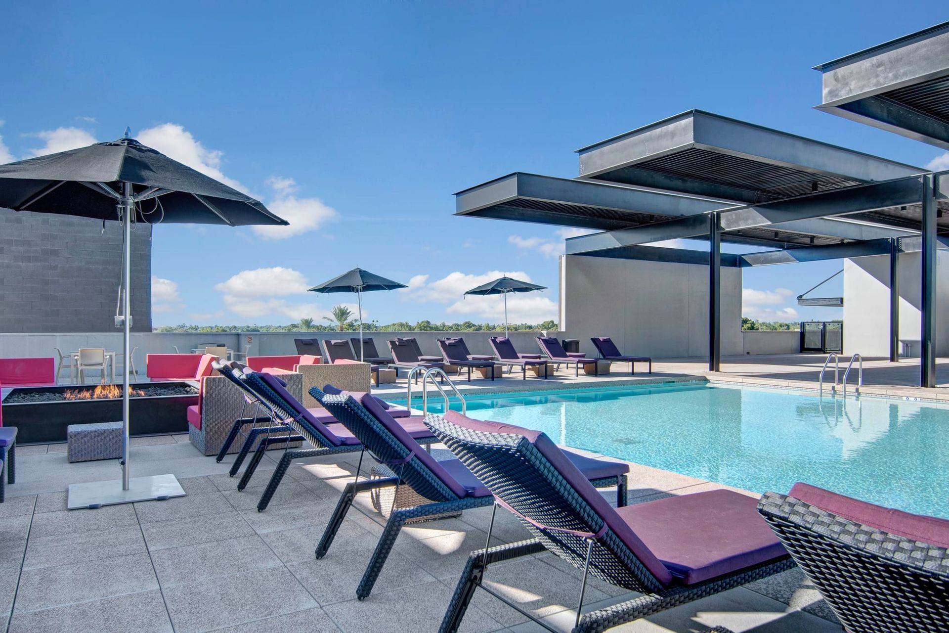 Swimming pool at The Trend at 51 Apartment Homes in Phoenix, AZ.
