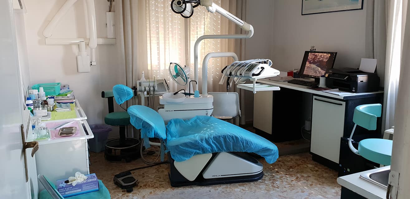 seduta poltrona studio dentistico
