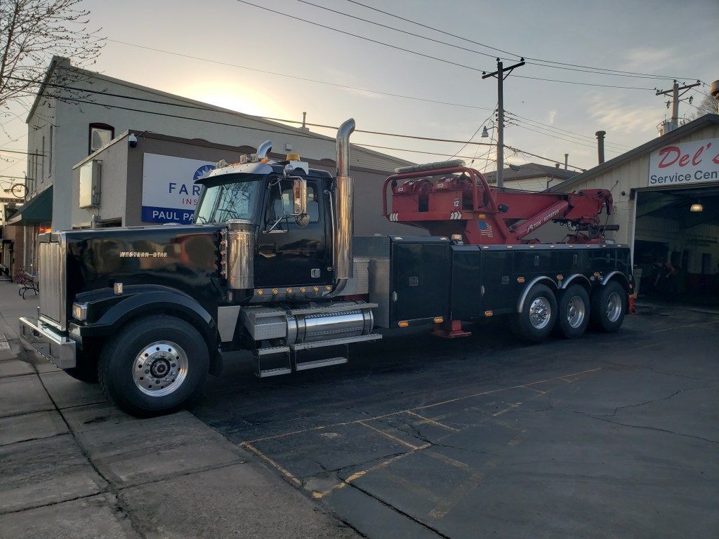 Tow Service | Del’s Service Center