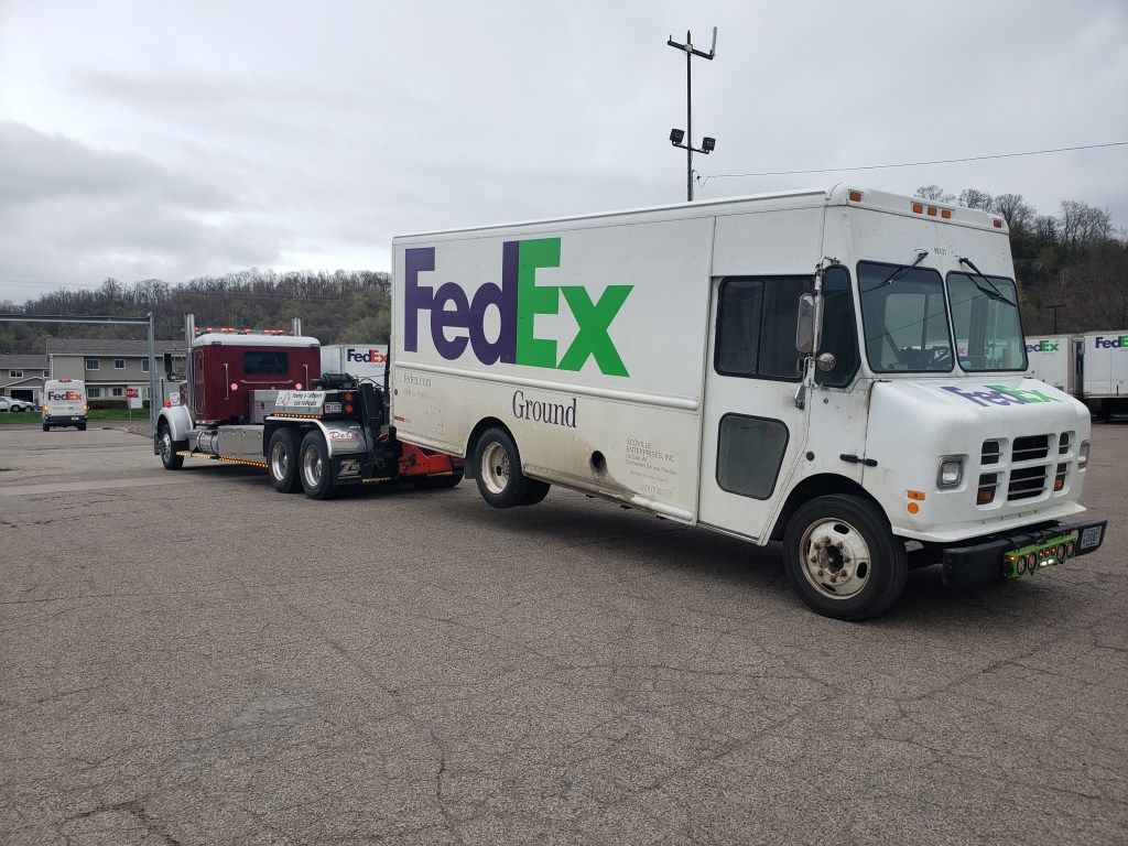 Tow Service | Del’s Service Center