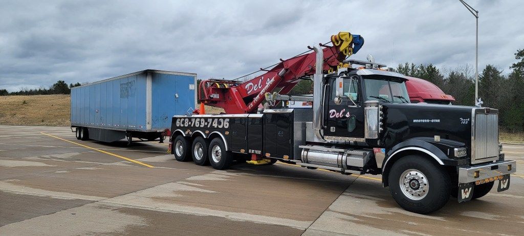 Tow Service | Del’s Service Center