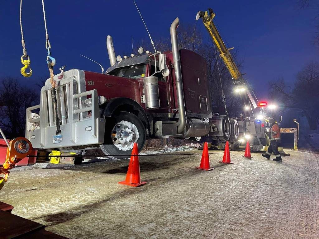 Tow Service | Del’s Service Center