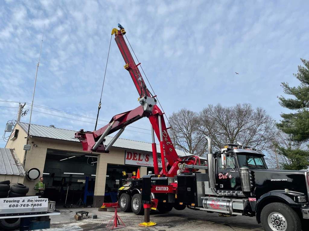 Tow Service | Del’s Service Center
