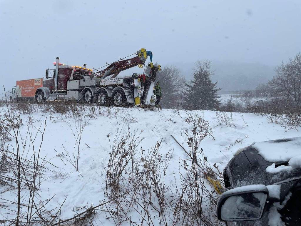 Tow Service | Del’s Service Center