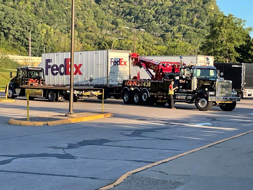 Tow Service | Del’s Service Center