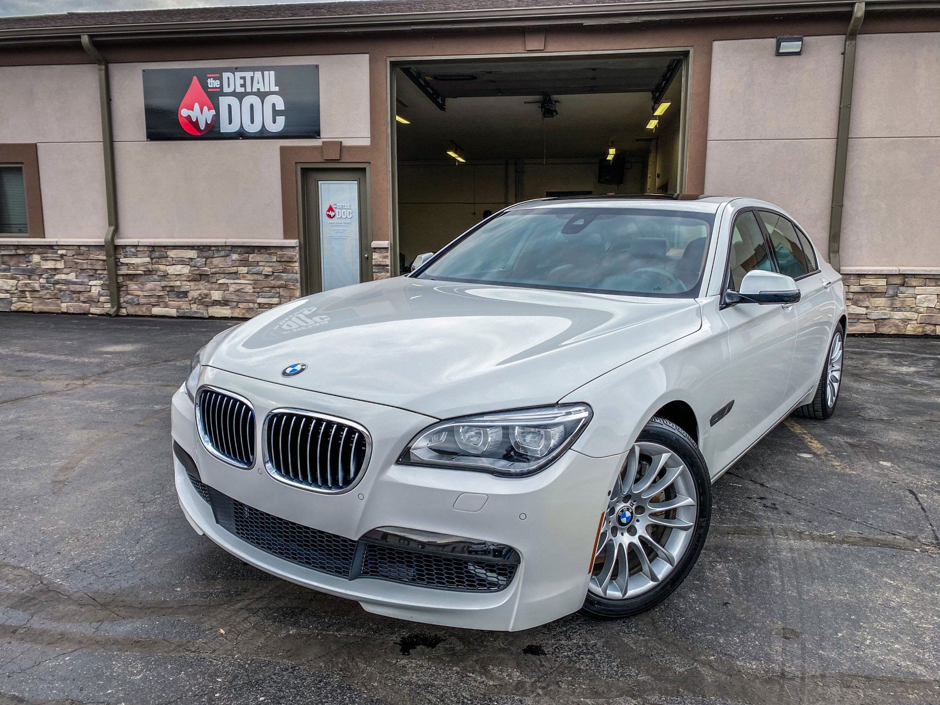 BMW 750LI ceramic coating near Freeland, MI