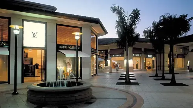 Wailea Louis Vuitton - Puunene, HI - Island Commercial Doors & Windows, LLC