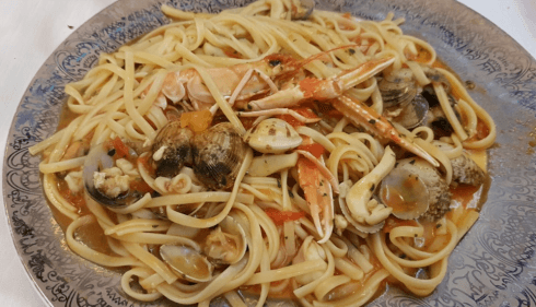 Ristorante, spaghetti di pesce, pesce crudo, pesce fresco, zuppa di pesce