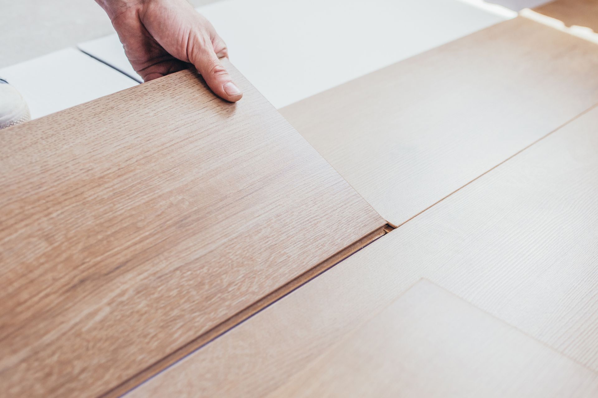 The sequence of technological methods for laying and installation of floating flooring