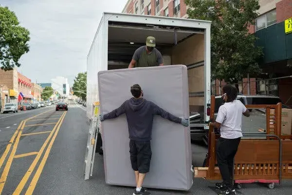 Why Choose a Moving Company in Massachusetts for Your Move