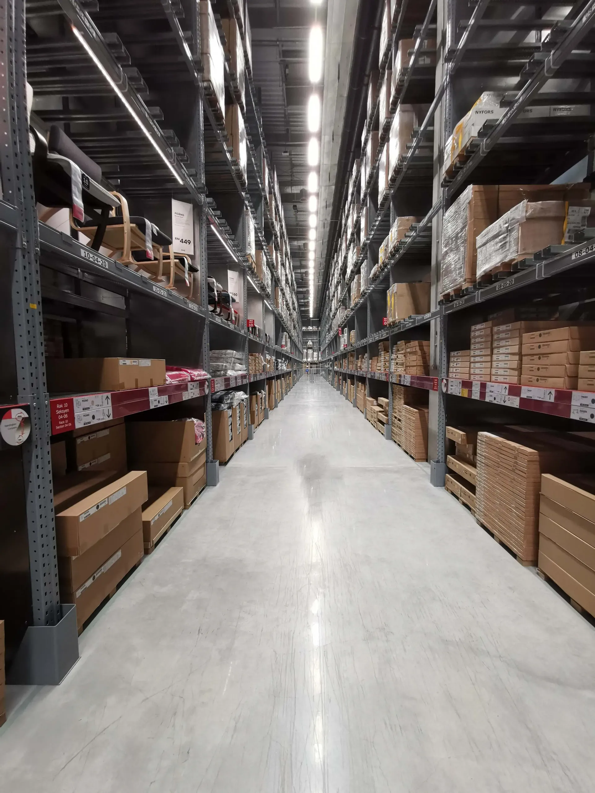 Secure-Warehouse-Facilities-MA-Storage-Solutions Secure warehouse facilities in Massachusetts offering flexible storage solutions