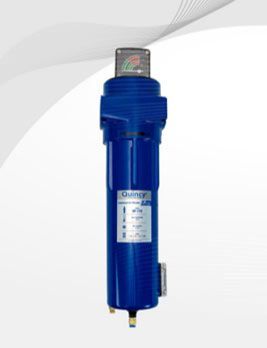 Filtro de aire azul con manómetro sobre fondo blanco.