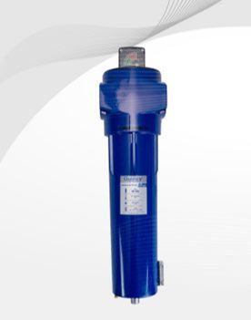 Filtro de aire cilíndrico azul sobre fondo blanco con rayas de luz decorativas.