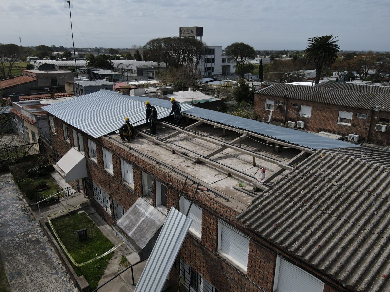 TECHOS Y SOBRETECHOS