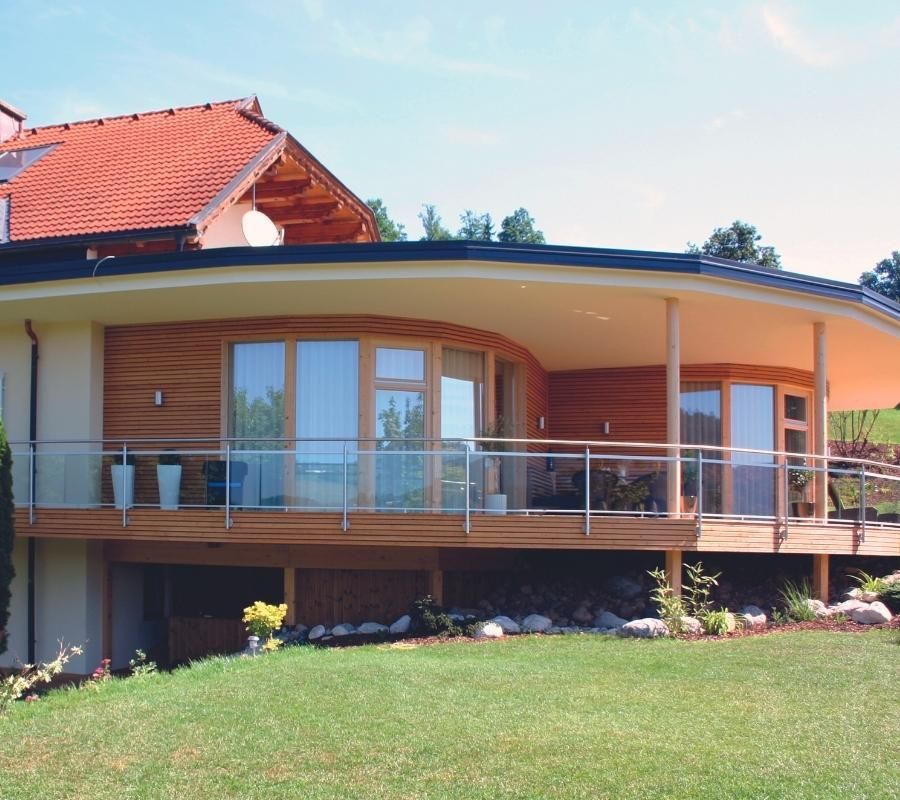 Haus mit runder Terrasse