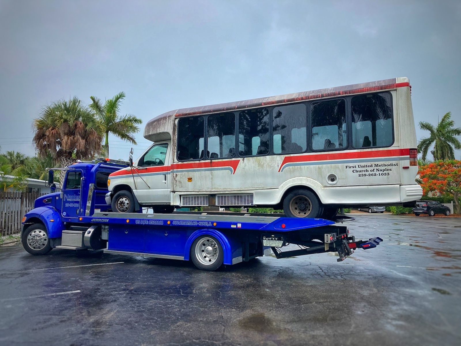 Professional bus towing services provided by Naples Towing and Recovery in Naples, FL.