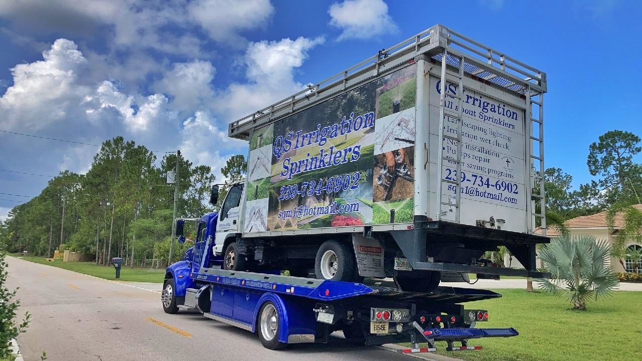 Professional commercial vehicle towing services by Naples Towing and Recovery in Naples, FL.