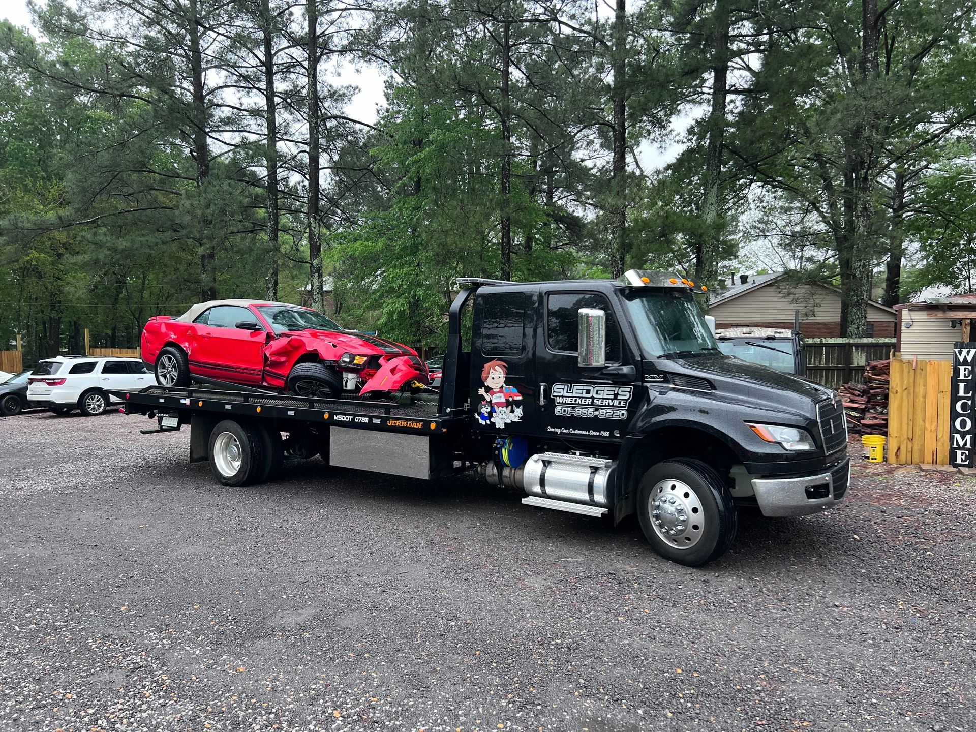 Towing & Transport Madison, MS Sledge’s Wrecker Service