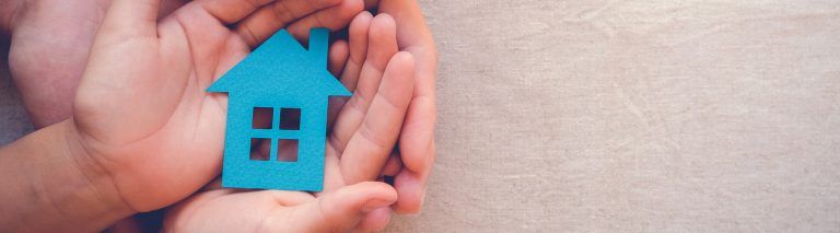 hands with house