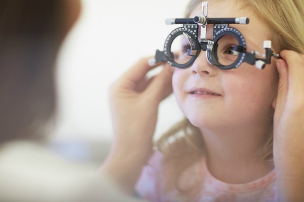 Cómo las gafas de sol protegen tus ojos